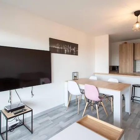L41 Suite Paladium 8Pax 4Rooms Balcony Wifi Ac Nice Exterior photo